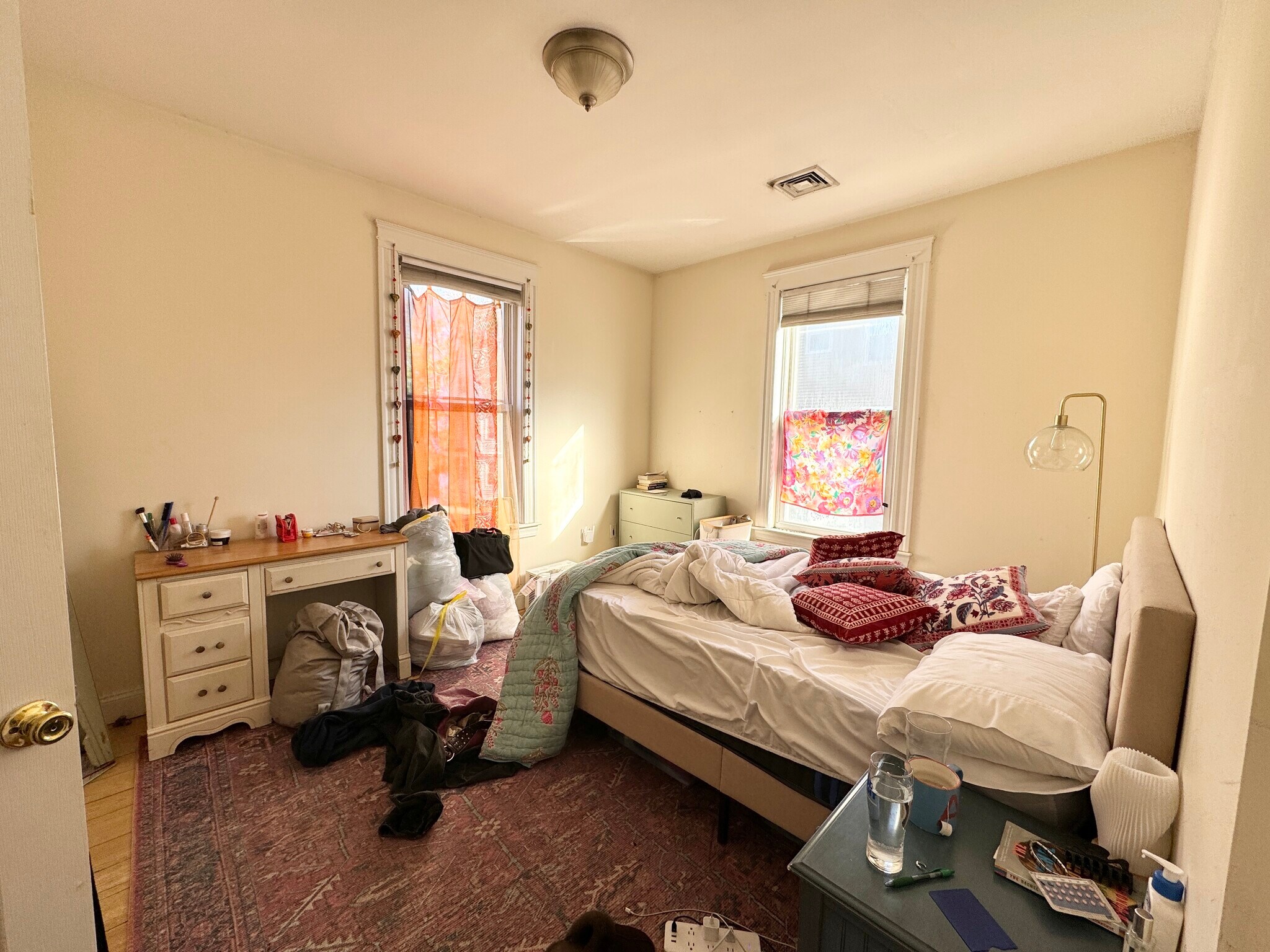 Building Photo - 37 Hillside St