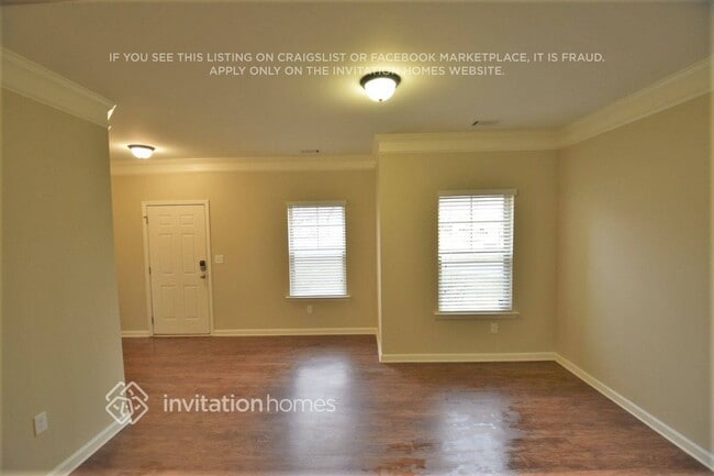 Building Photo - 592 Rock Hill Pkwy