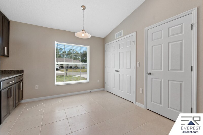 Building Photo - 23 Ryding Ln
