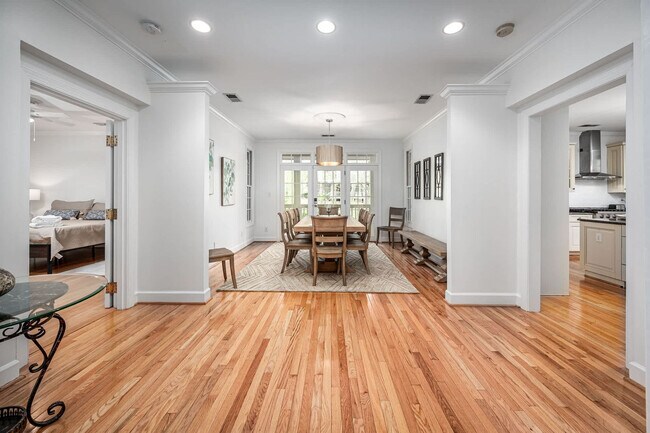 Building Photo - 11468 Club Dr