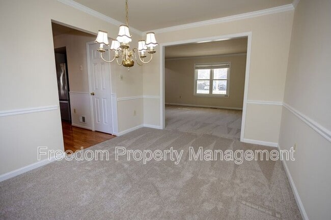 Building Photo - 8768 Tomislav St