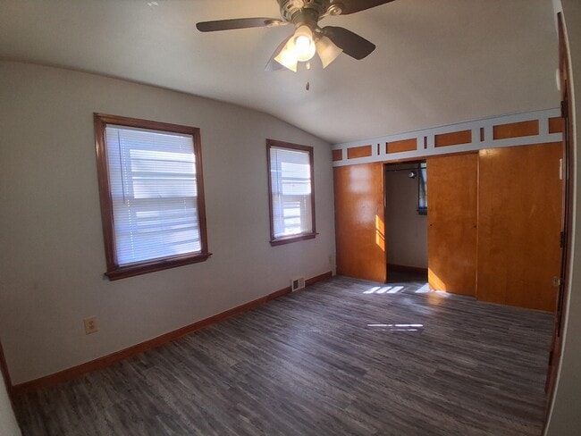Building Photo - 108 Porter St