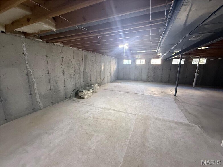 Building Photo - 733 Pecan Hill Dr