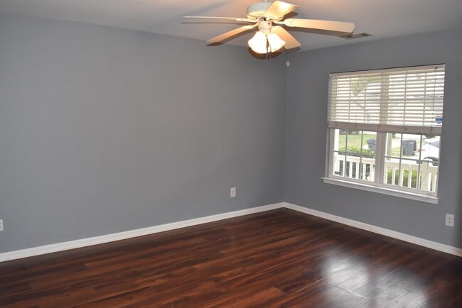 Building Photo - 3911 Hathaway Hills Dr