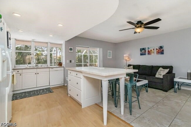 Building Photo - 922 SE 25th Ln