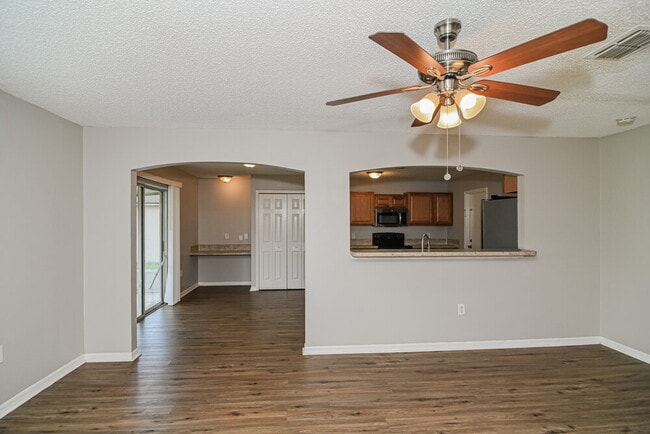 Building Photo - 4459 Marsh Hawk Dr S