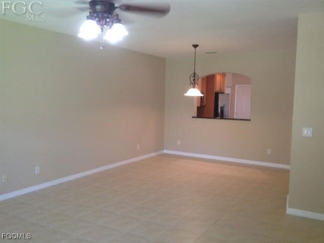 Building Photo - 10038 Chiana Cir
