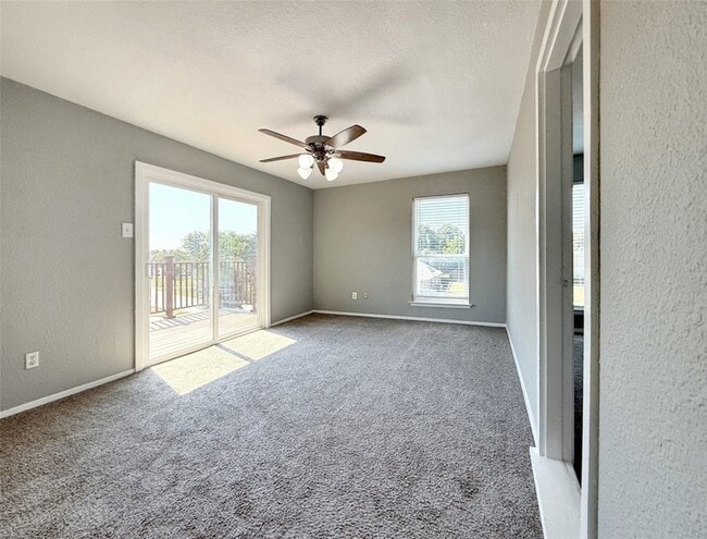 Building Photo - 405 Peninsula Dr