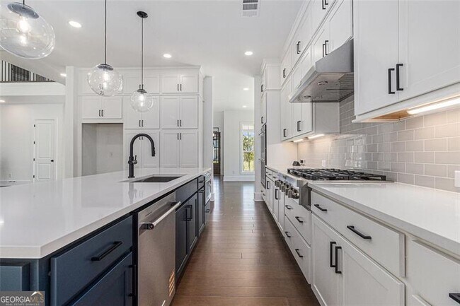 Building Photo - 7043 Foundry Dr