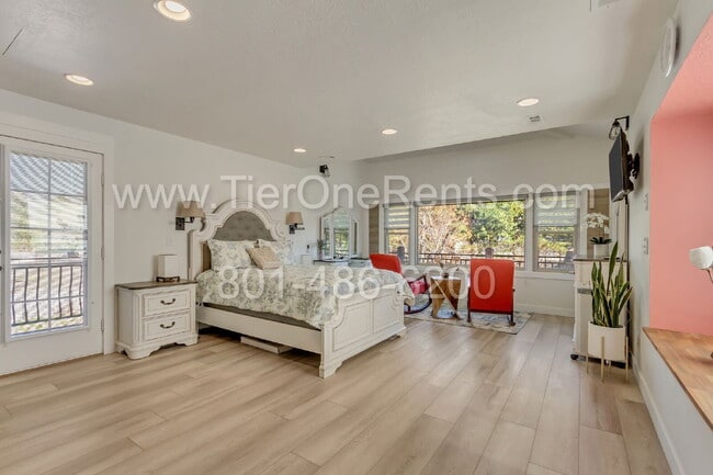 Building Photo - This property offers a NO DEPOSIT option a...