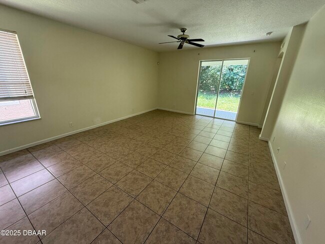 Building Photo - 705 Ravenshill Way