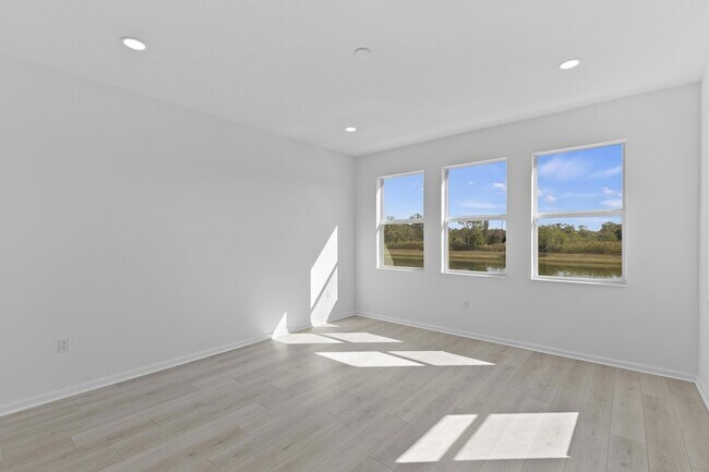 Building Photo - 4404 Longwood Lk Sq