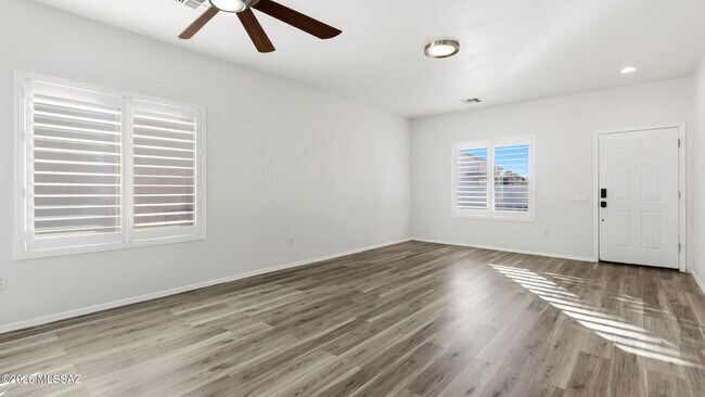 Building Photo - 33915 S Colony Dr