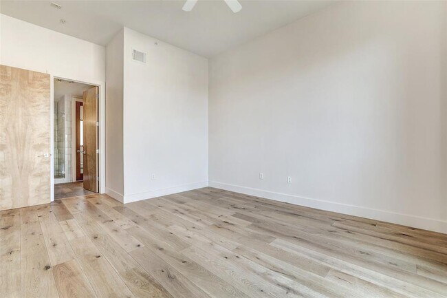 Building Photo - 2525 S Lamar Blvd
