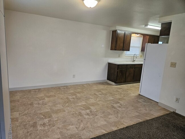 Building Photo - 2913/2915 Juanipero Way