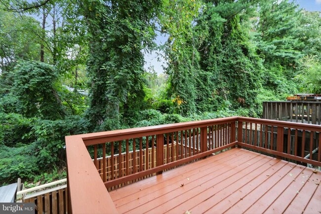 Building Photo - 14949 Enterprise Ln