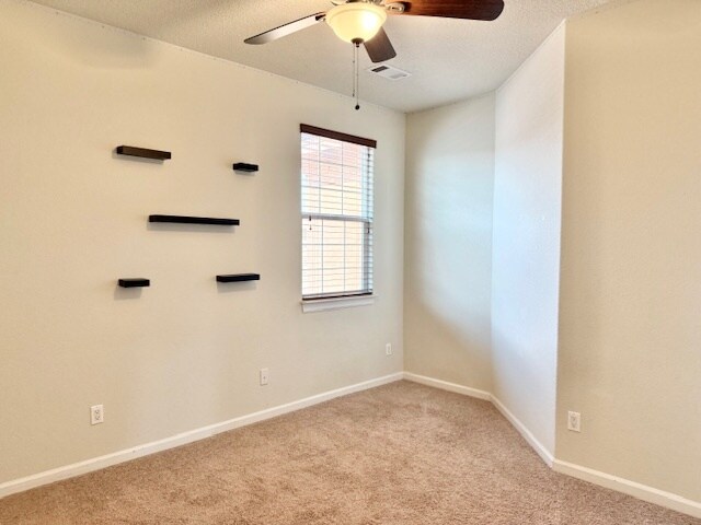 Building Photo - 15 Los Miradores Dr NE