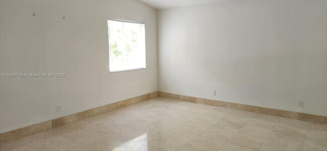 Building Photo - 10850 SW 153rd Ct