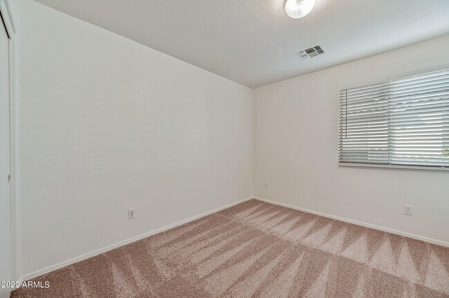 Building Photo - 2607 E Anderson Dr