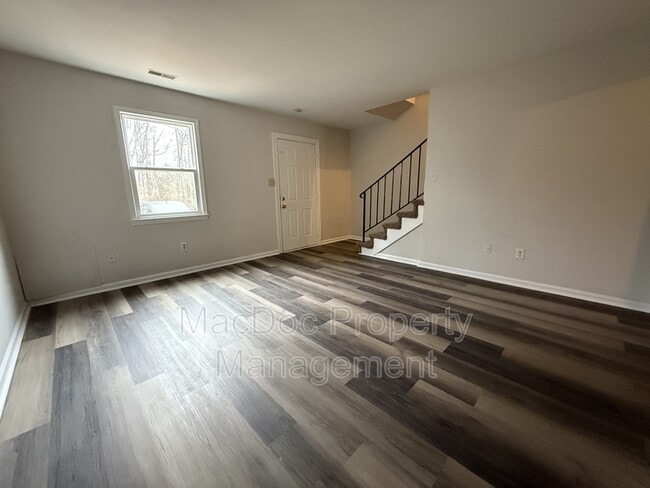 Building Photo - 4 Manchester Ct