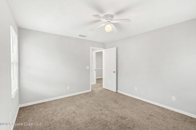 Building Photo - 7667 N Wickham Rd