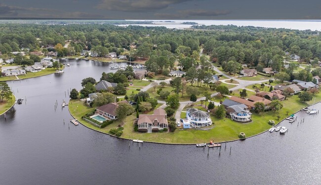 Building Photo - Waterfront Dream Home Best View in Fairfield Harbour!