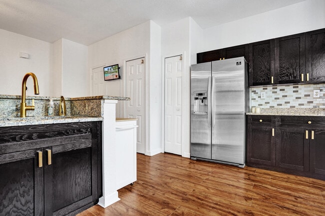 Building Photo - 3911 Shoma Dr