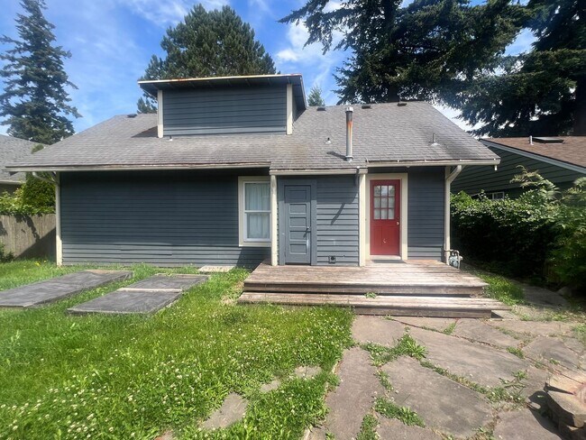 Building Photo - Cornwall Neighborhood Home
