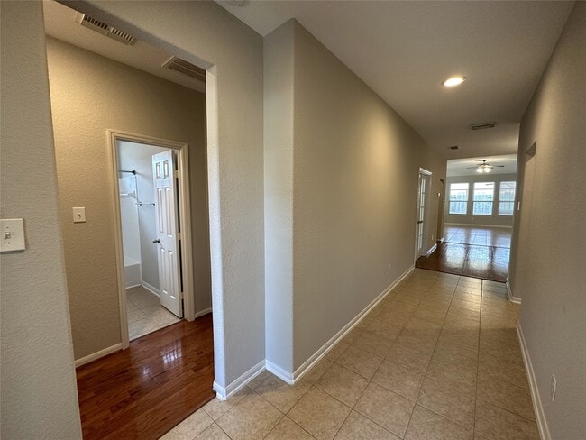 Building Photo - 20115 Monarda Manor Ct