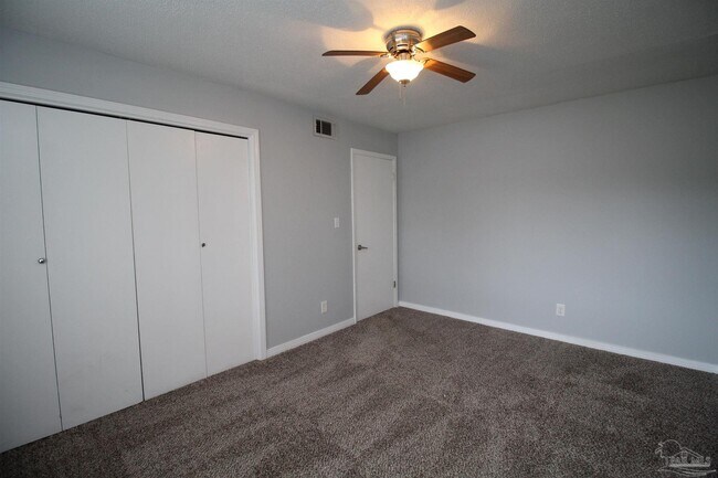 Building Photo - 3685 E Olive Rd