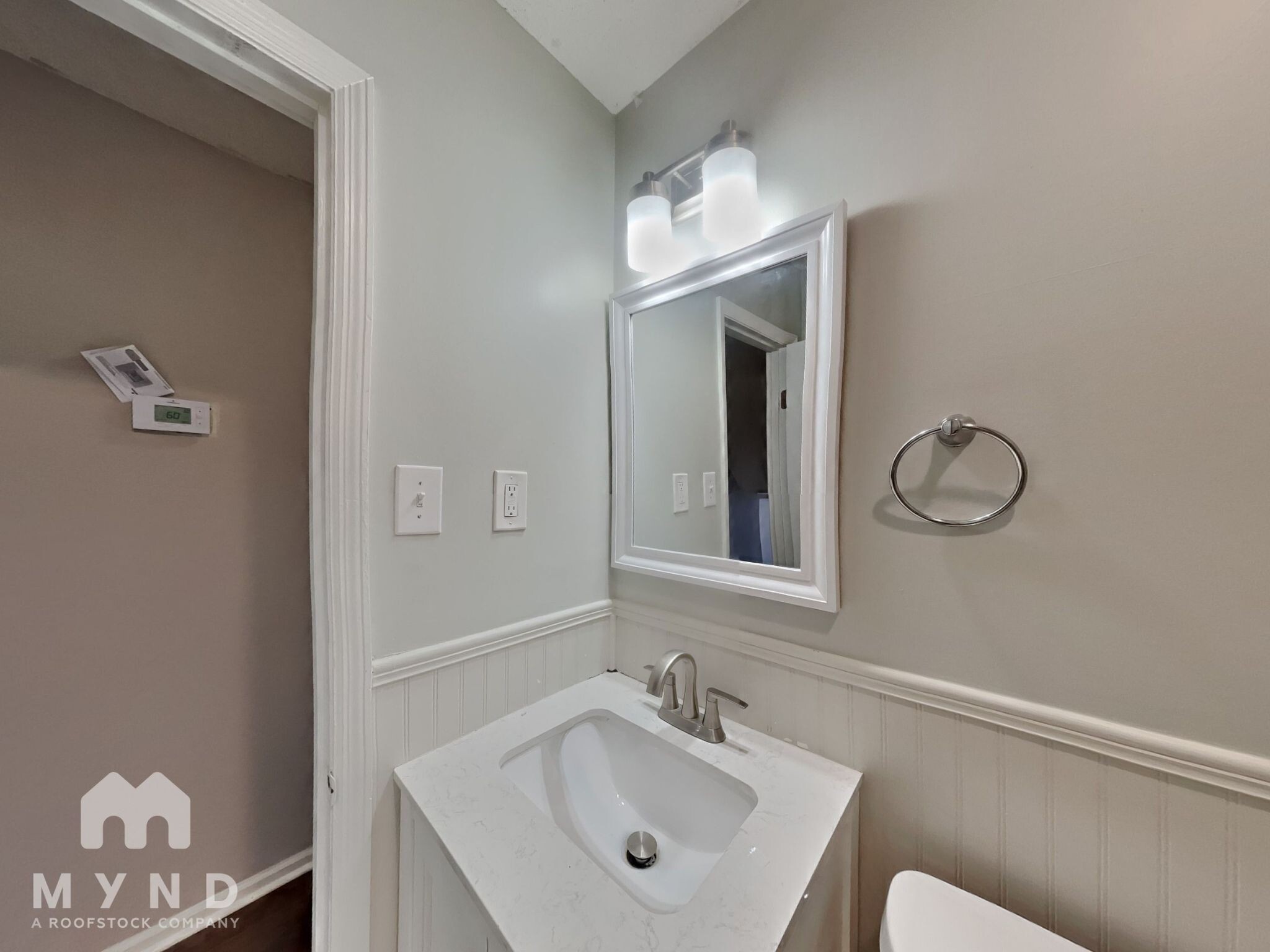 Building Photo - 611 Darlene Dr