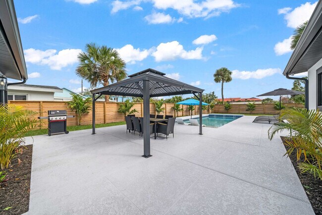 Building Photo - 115 Esther Dr