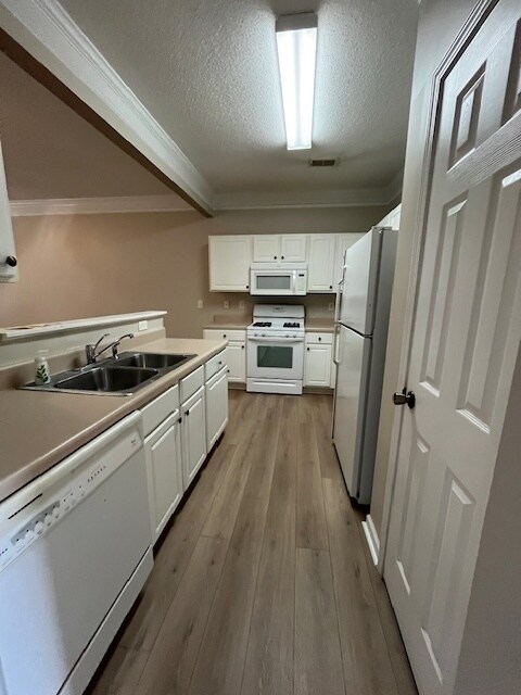 Building Photo - 1629 River Main Ct