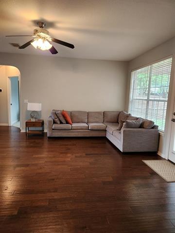 Building Photo - 117 Woodland Cove