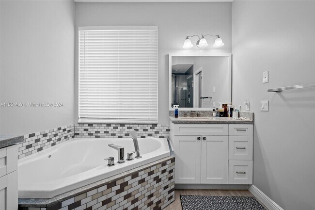 Building Photo - 12724 NW 18th Ct