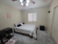 Building Photo - FURNISHED Famale Roomate Opportunity