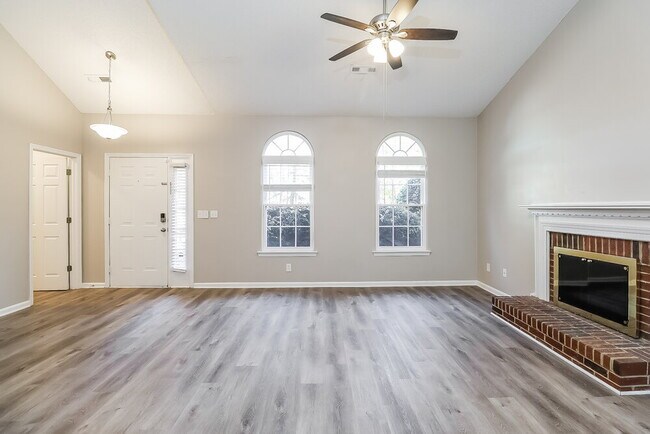 Building Photo - 7405 Chidley Dr