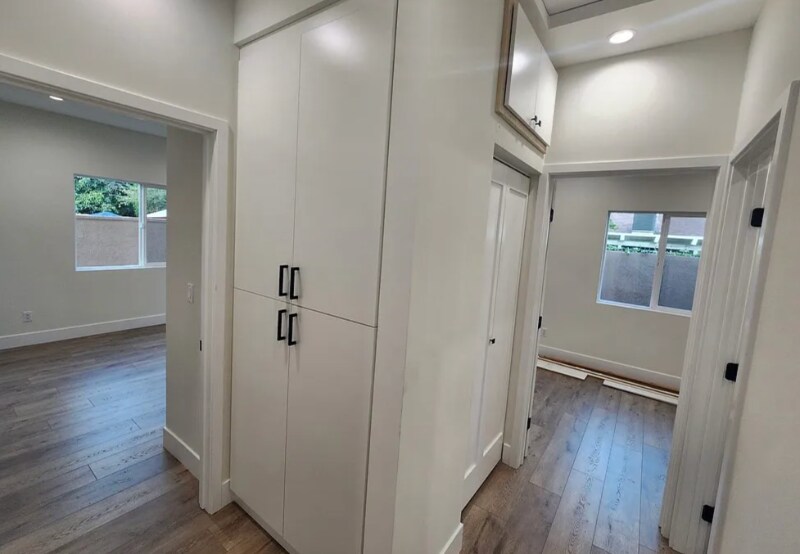 Building Photo - 7126 Matilija Ave