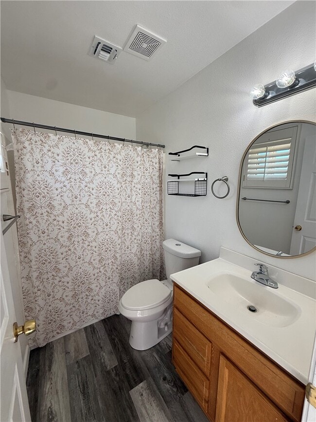 Building Photo - 1480 College Dr