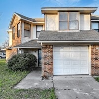 Building Photo - 1705 La Salle Dr