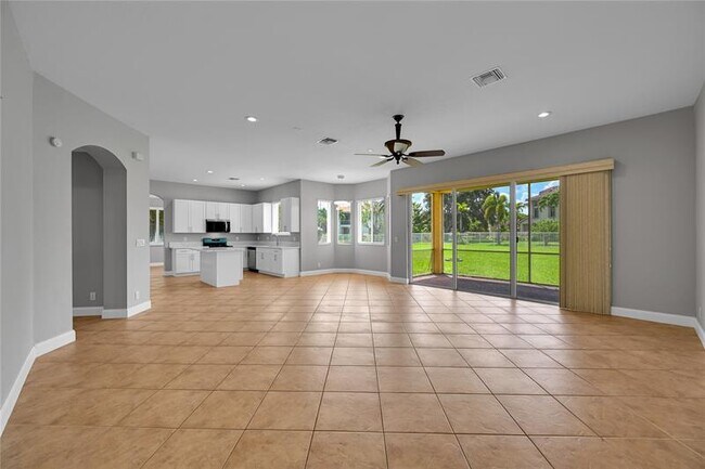 Building Photo - 11162 Regatta Ln