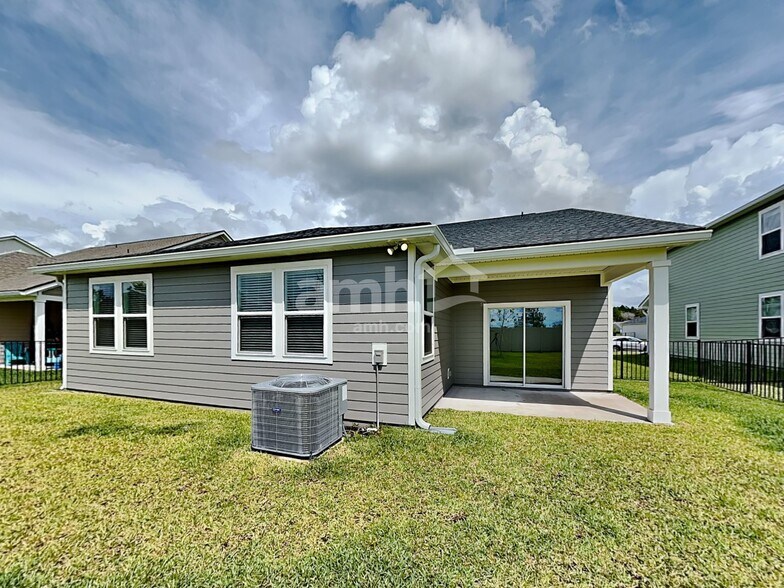 Building Photo - 151 Banyan Frst Dr