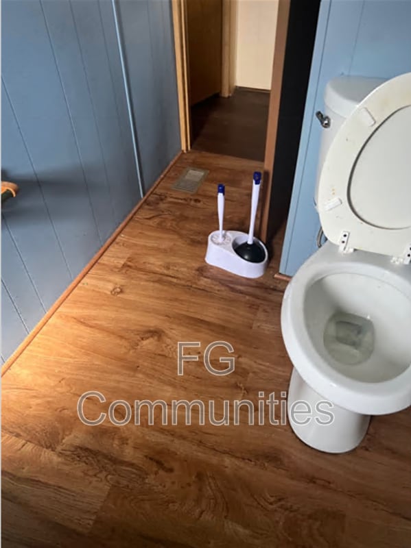 Building Photo - 3610 Highlands Rd