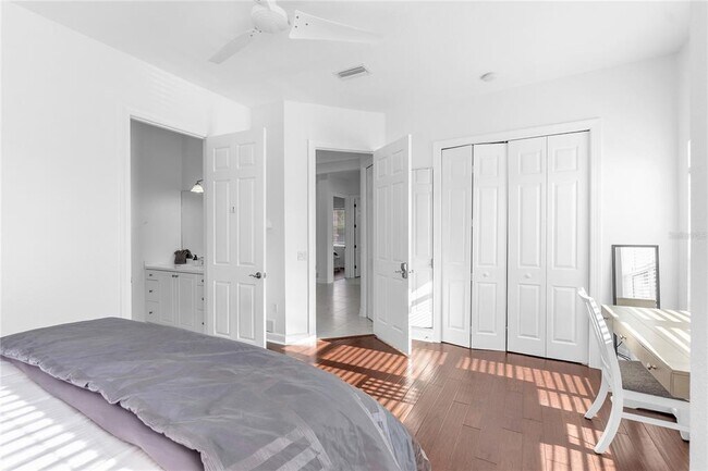 Building Photo - 5469 46th Ct W