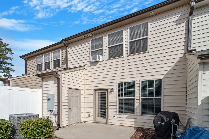 Building Photo - 525 Timpson Ave