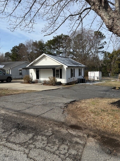 Building Photo - 113 Christopher St