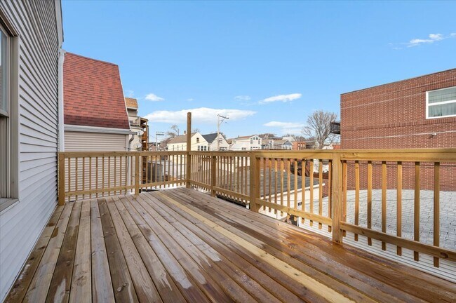 Building Photo - 2939 N Ashland Ave