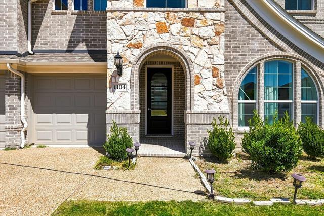Building Photo - 1104 Stallion Ln