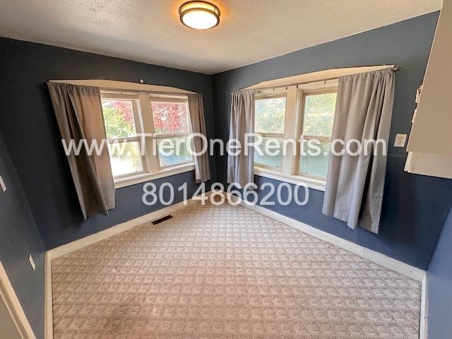 Building Photo - This property offers a NO DEPOSIT option available for qualified renters!
