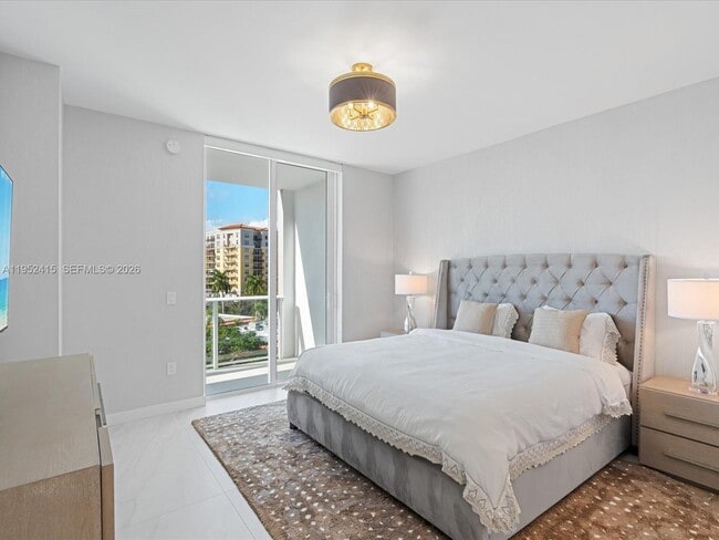 Building Photo - 220 SE Mizner Blvd